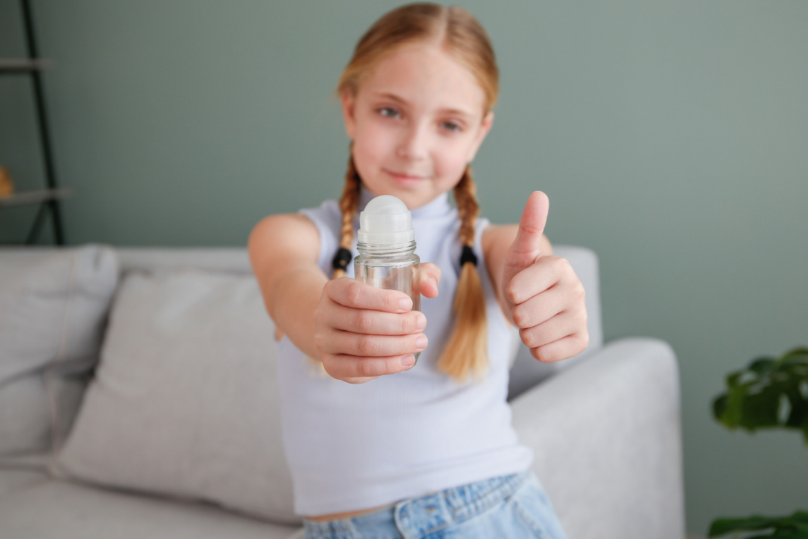 desodorantes-infantis:-qual-o-melhor-momento-para-introduzi-los-na-rotina-das-criancas?