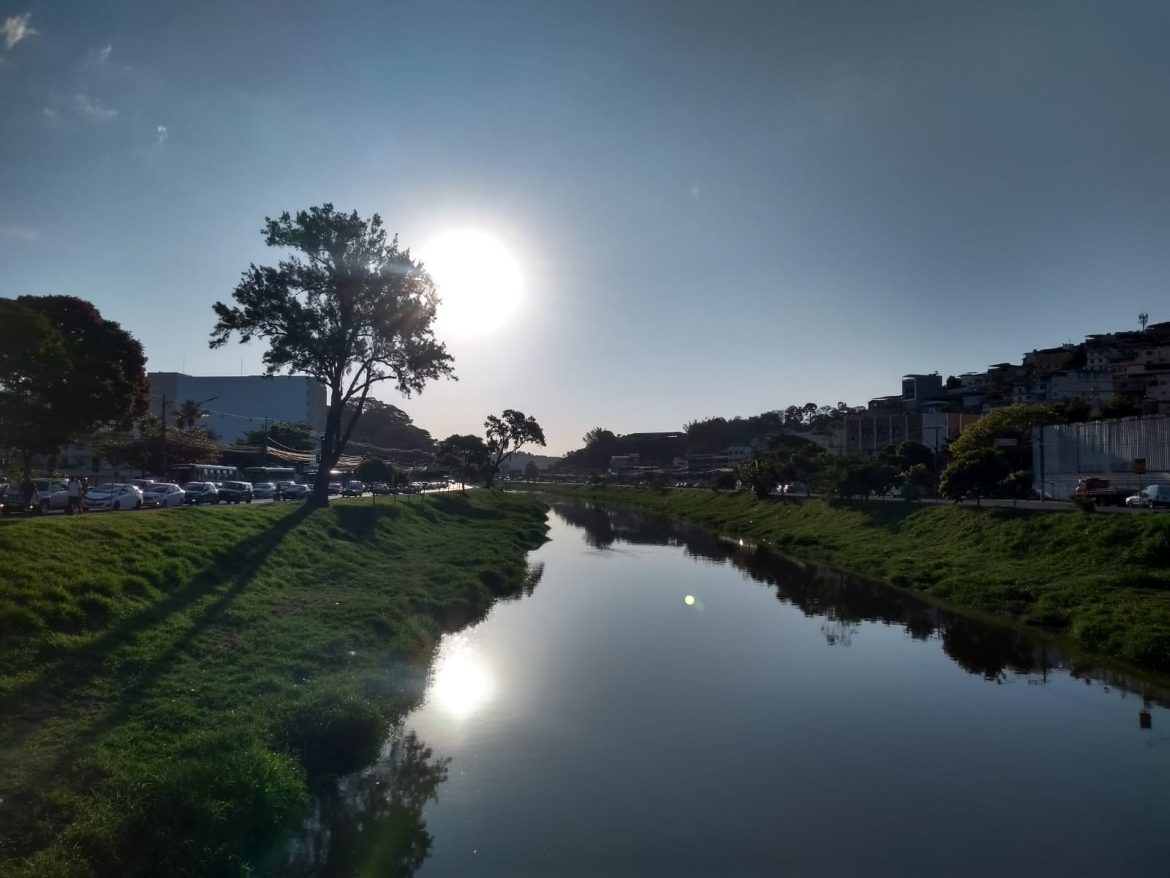 juiz-de-fora-quebra-recorde-de-temperatura-pelo-2o-dia-seguido;-termometros-podem-se-aproximar-dos-40-oc-nesta-terca