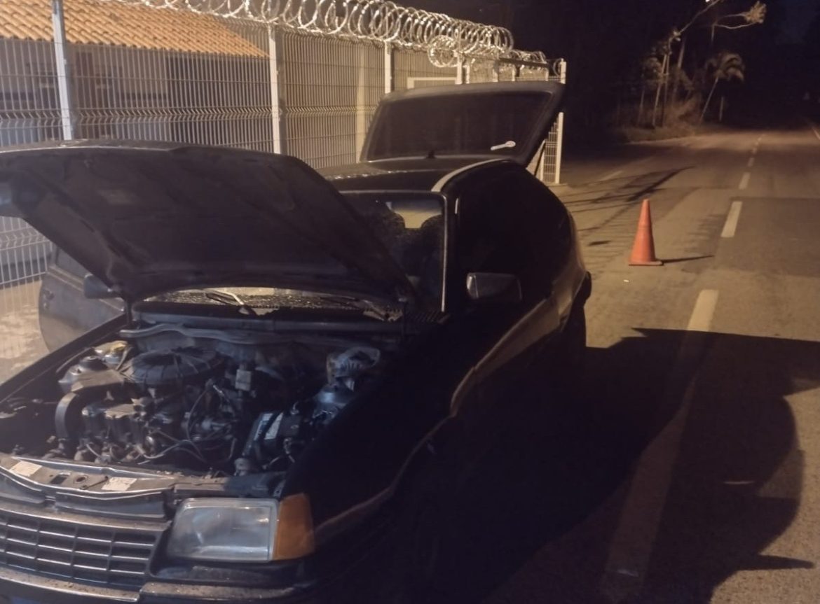 suspeito-de-trafico-e-preso-com-carro-adulterado-dentro-de-motel-em-juiz-de-fora