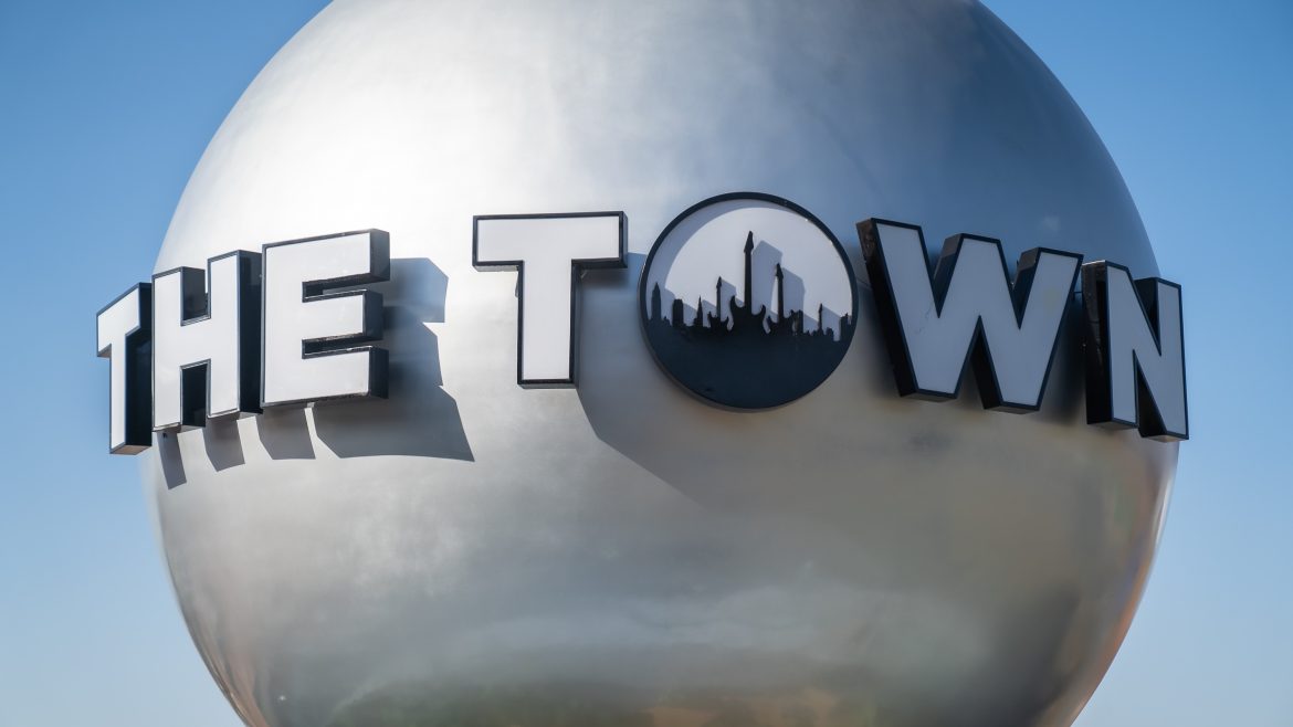 the-town-2023-ao-vivo:-3o-dia-tem-ludmilla,-ne-yo,-chainsmokers-e-maroon-5