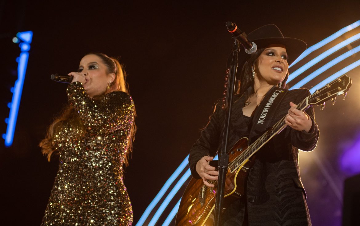 maiara-&-maraisa-agitam-segundo-dia-da-expo-aracatuba-com-entrada-solidaria