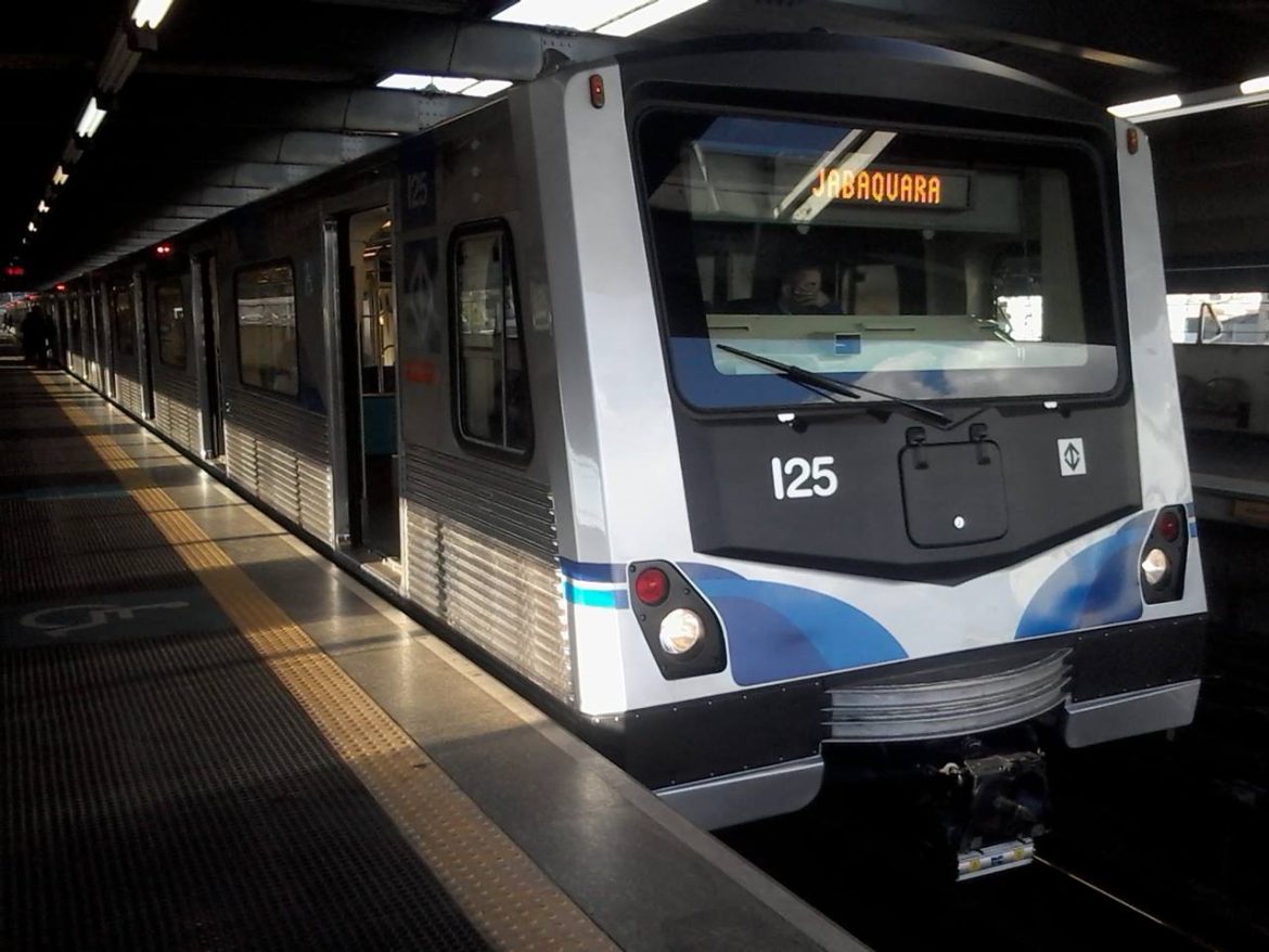 falha-no-trem-afeta-operacao-da-linha-1-azul-nesta-sexta,-dia-08