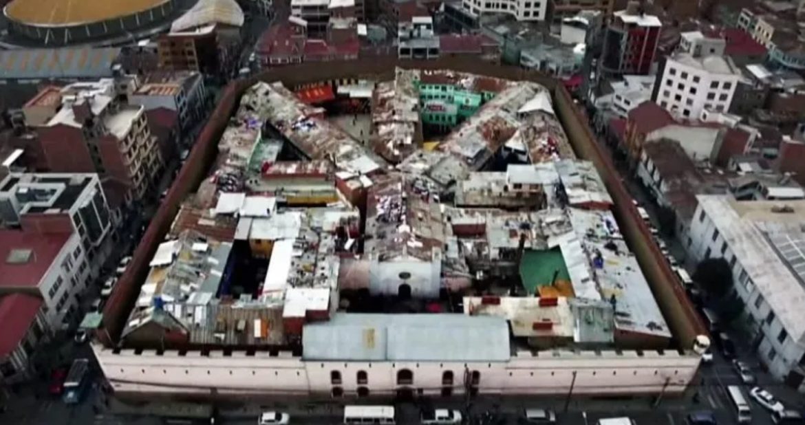 penitenciaria-na-bolivia-tem-detentos-morando-com-a-familia-e-leis-proprias