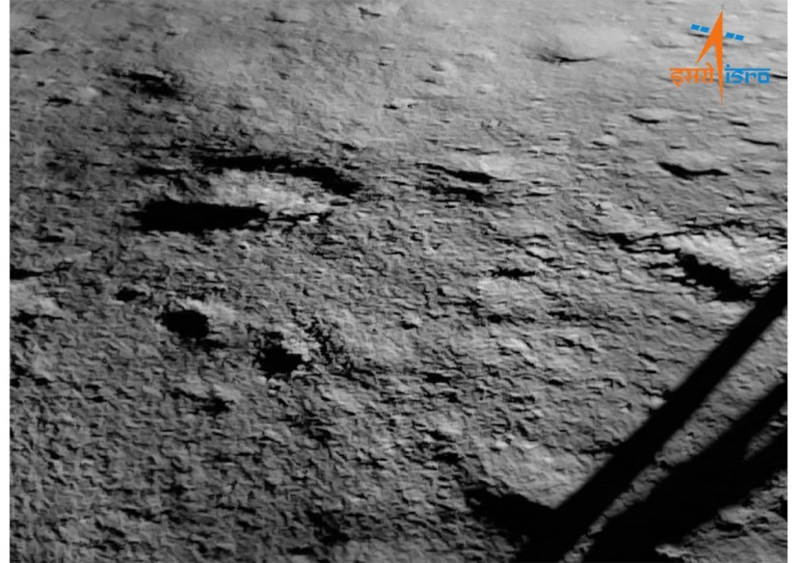 sonda-lunar-russa-pode-ter-criado-uma-cratera-na-lua;-entenda-como