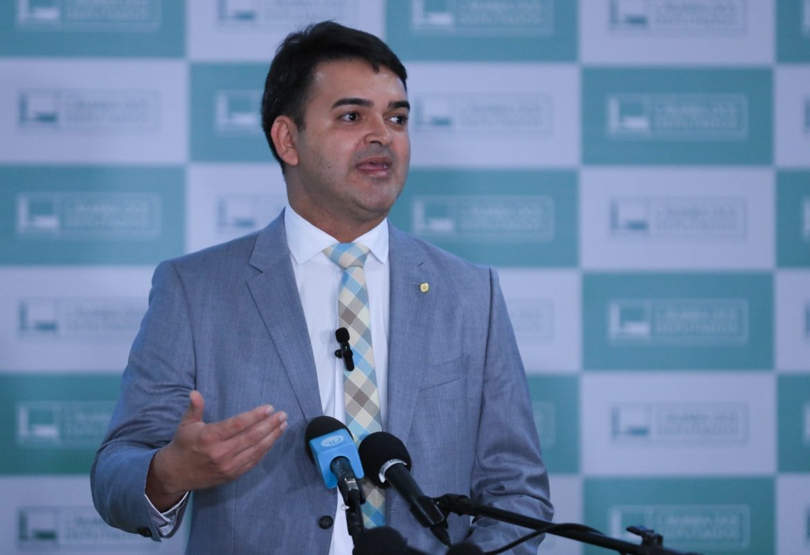 relator-reforca-intencao-de-votar-minirreforma-eleitoral-ate-quarta-feira 