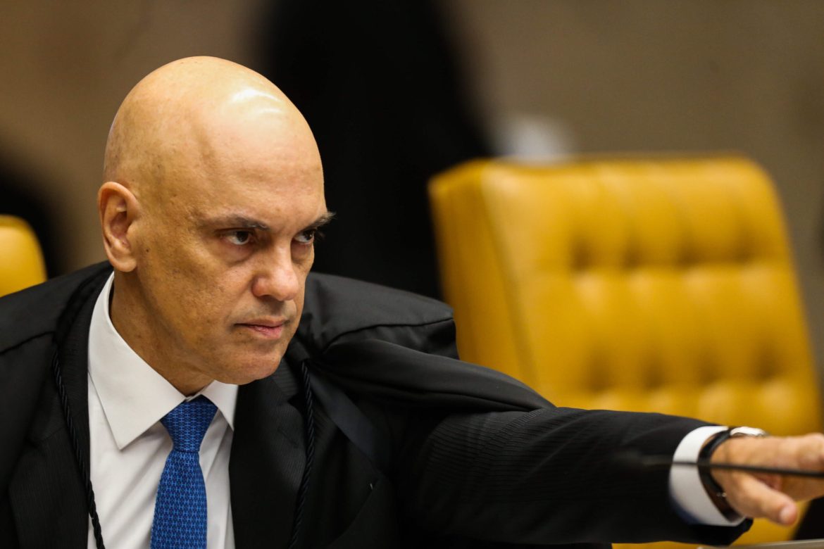 8-de-janeiro:-moraes-vota-para-condenar-dona-de-casa-a-14-anos-de-prisao