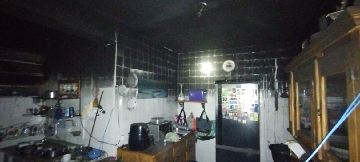 apartamento-pega-fogo-e-moradores-sao-socorridos-na-avenida-itamar-franco,-em-juiz-de-fora