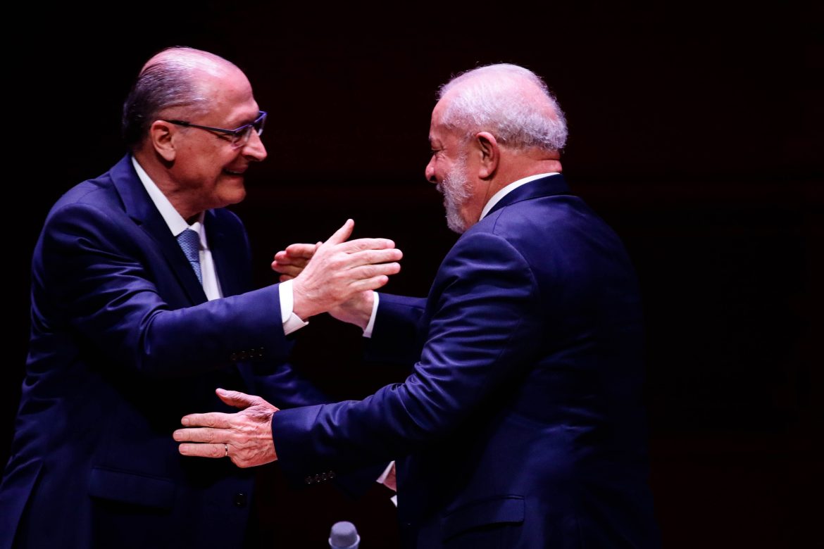 tse-rejeita-acao-de-investigacao-contra-lula-e-alckmin