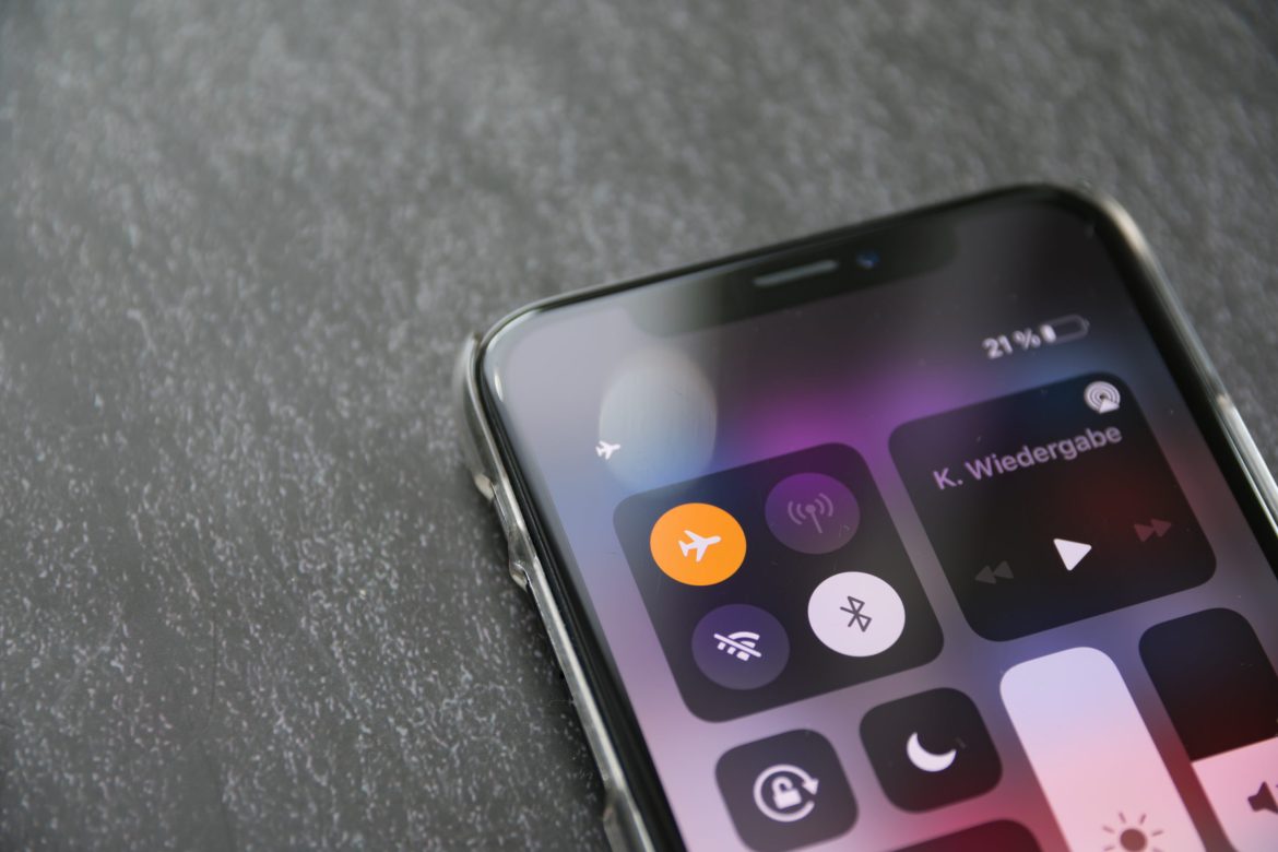 parece-magica:-use-este-botao-e-recarregue-seu-celular-70%-mais-rapido