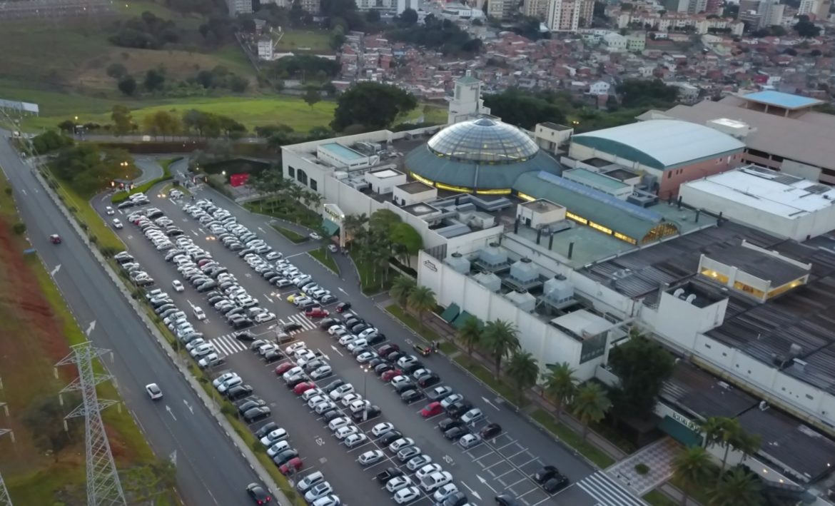 busca-a-carro-com-suspeitos-de-furto-movimenta-shopping-de-campinas