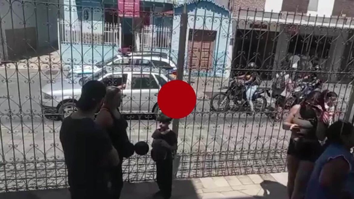 apos-mortes-de-criancas-em-investigacao,-maes-protestam-e-pedem-que-prefeitura-de-sao-joao-del-rei-feche-escolas