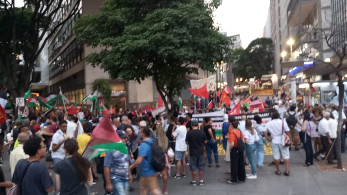 manifestantes-fazem-ato-em-apoio-a-palestina-no-centro-de-bh