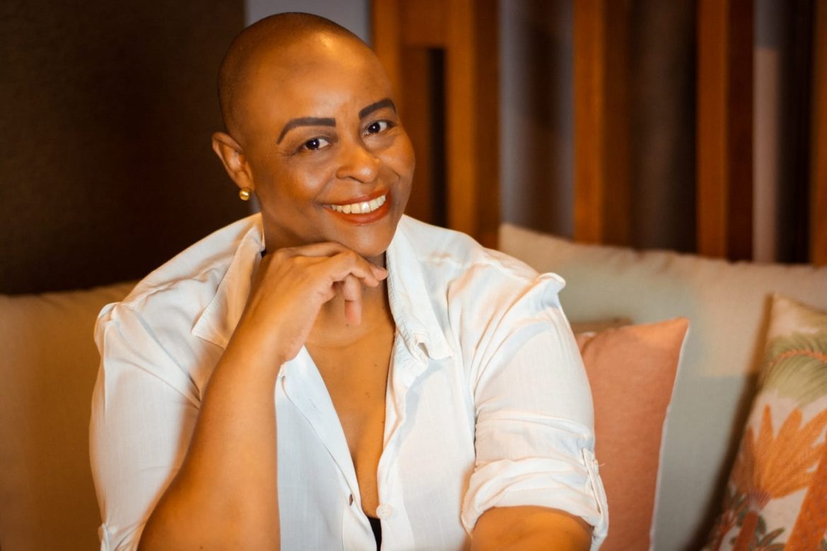 enfermeira-que-superou-tres-tumores-na-mama-celebra-cura-e-sonha-em-criar-casa-de-acolhimento-em-mg