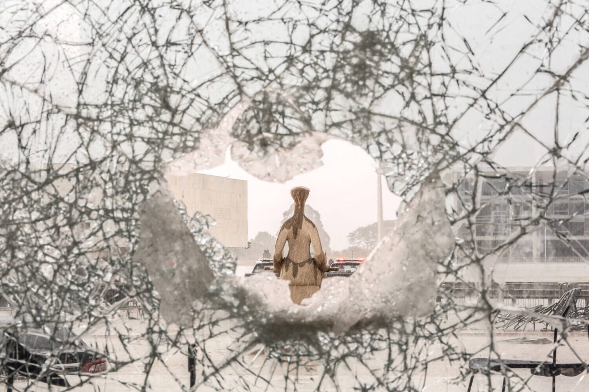 stf-marca-para-17-de-novembro-julgamento-de-mais-cinco-reus-pelo-8-de-janeiro