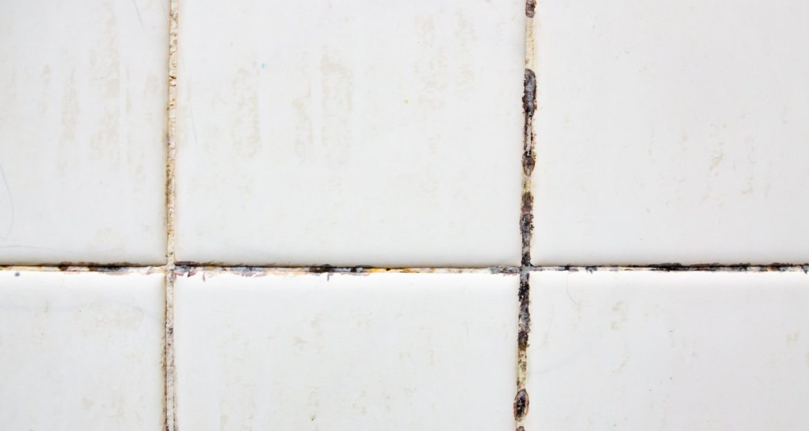 2-ingredientes:-misturinha-poderosa-limpa-rejunte-encardido-em-segundos