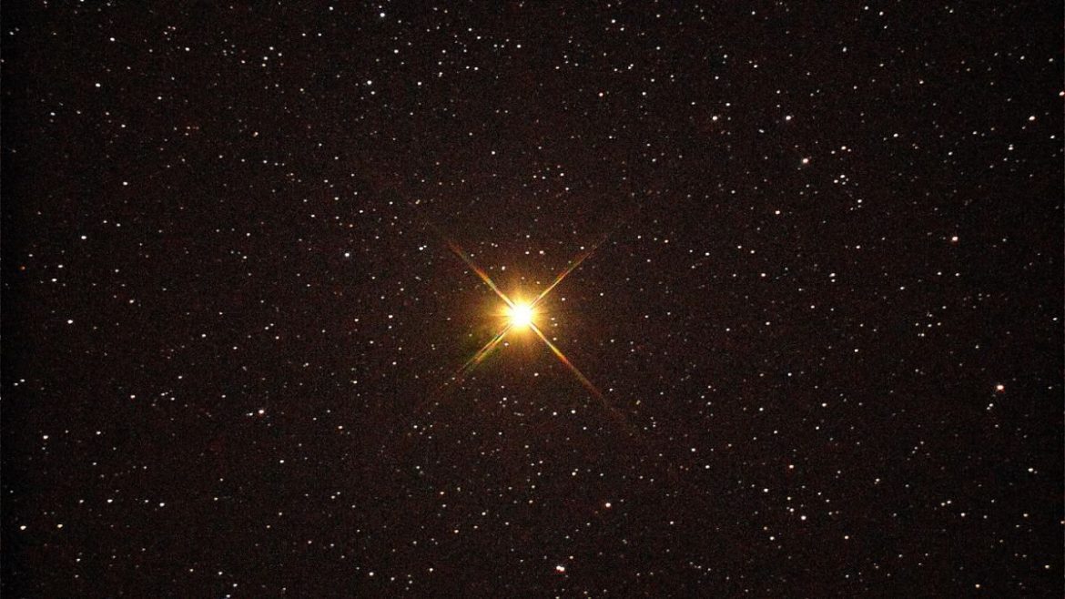 betelgeuse:-fenomeno-astronomico-raro-ira-ocultar-a-estrela-em-dezembro