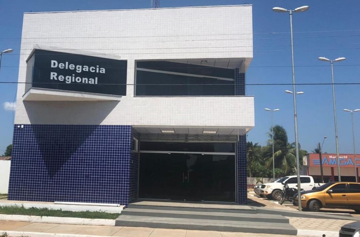 homem-e-esfaqueado-e-socorrido-por-alunos-em-escola-no-sul-de-roraima