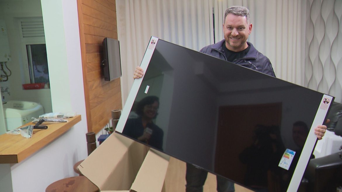 veja-a-entrega-do-premio-do-campeao-salgado-do-concurso-de-receitas-2023-do-caminhos-do-campo