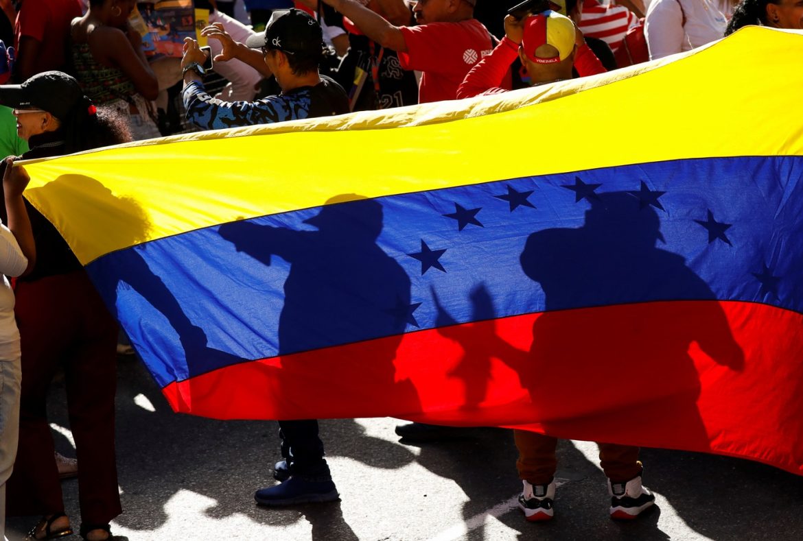 venezuela-contra-guiana:-entenda-a-vitoria-do-‘sim’-no-referendo-de-maduro