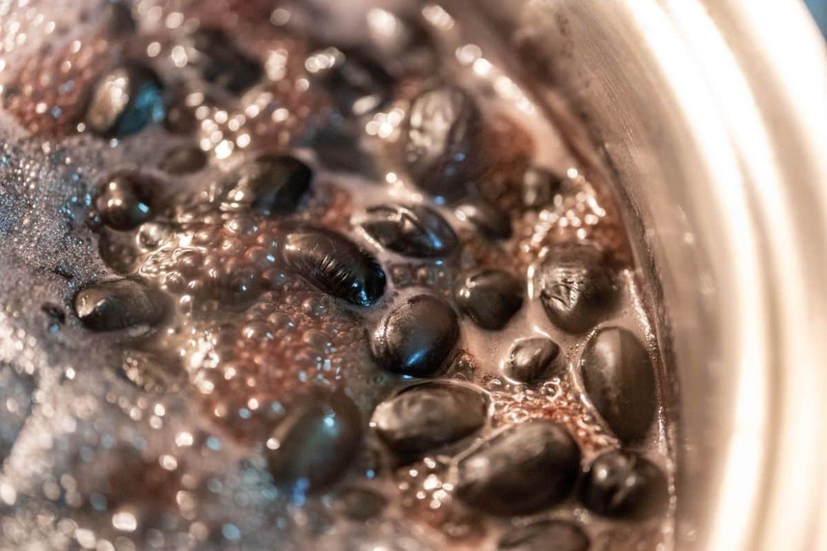 quando-o-feijao-espuma-esta-estragado?-descubra-agora