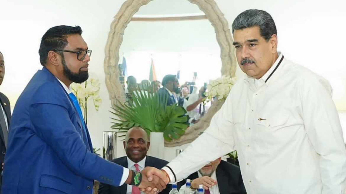 presidente-da-guiana-defende-o-direito-de-explorar-essequibo-apos-reuniao-com-maduro