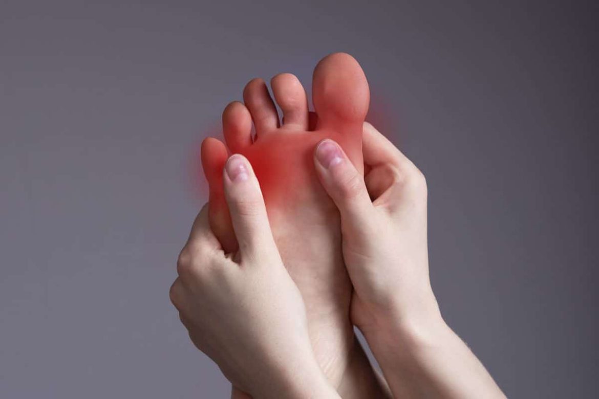 queimacao-nos-dedos-dos-pes-e-normal-ou-e-grave?-entenda