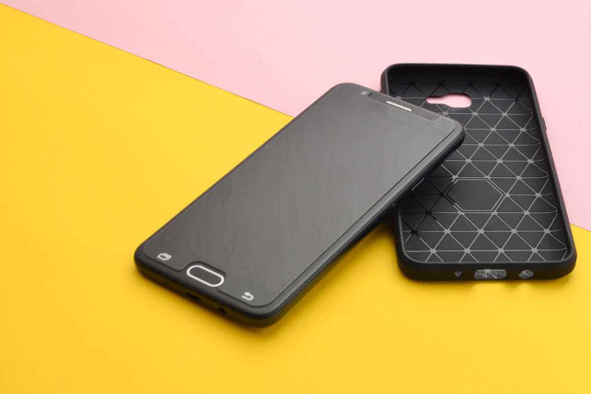 7-lugares-onde-voce-nao-deve-deixar-seu-celular:-veja-os-riscos