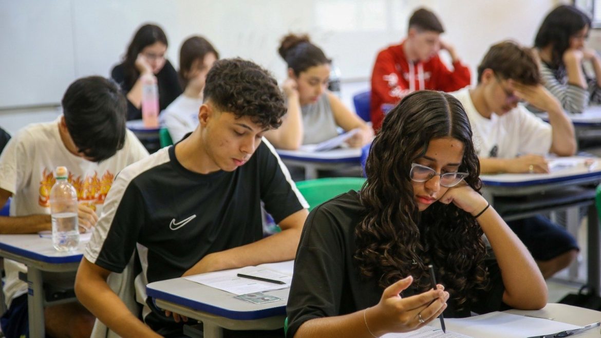 sem-acordo-na-camara,-votacao-do-novo-ensino-medio-e-adiada-para-2024