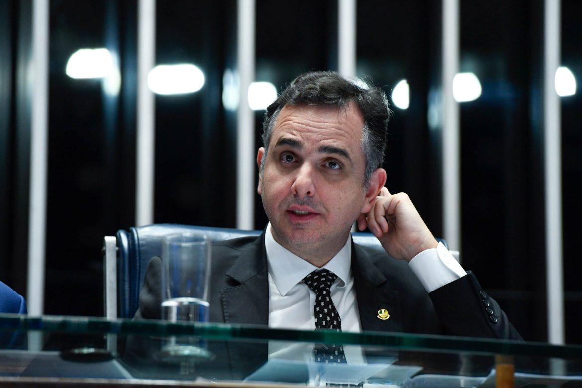 parlamentares-pressionam-pacheco-a-devolver-mp-que-volta-a-tributar-folha-de-pagamento