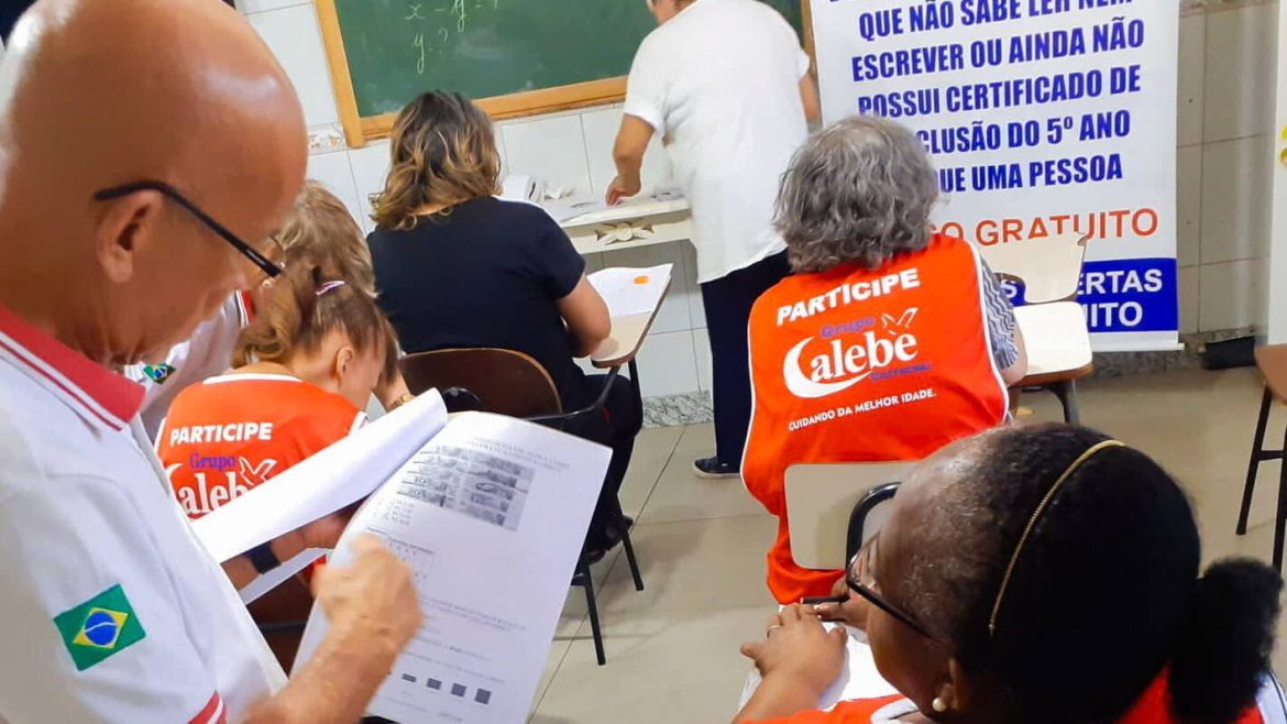 brasil-encerra-2023-com-queda-no-analfabetismo;-educacao-basica-tambem-melhorou
