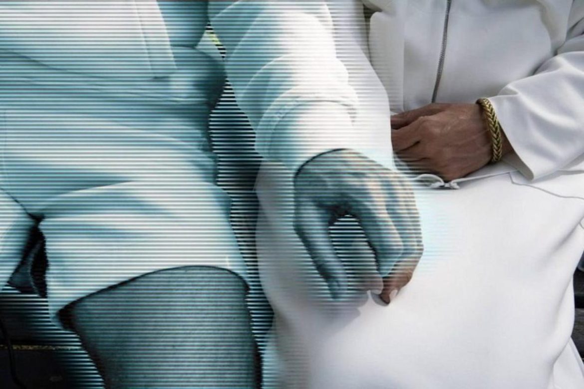 casamento-do-seculo-xxi:-mulher-se-casa-com-holograma-criado-por-inteligencia-artificial