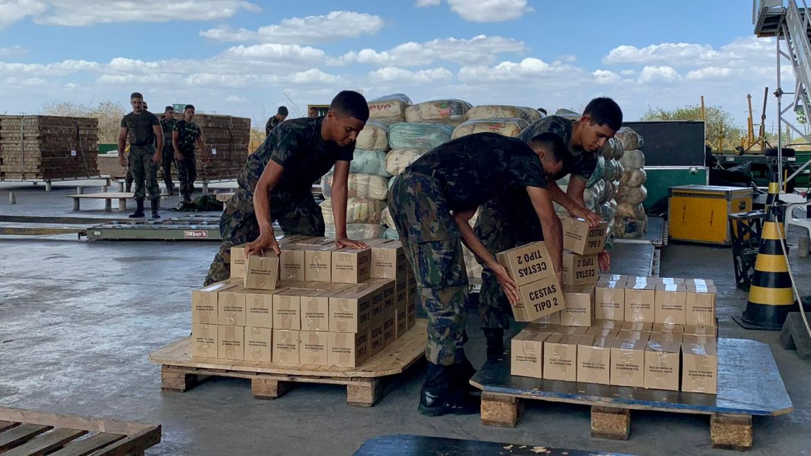 forca-aerea-brasileira-inicia-distribuicao-de-cestas-aos-ianomamis
