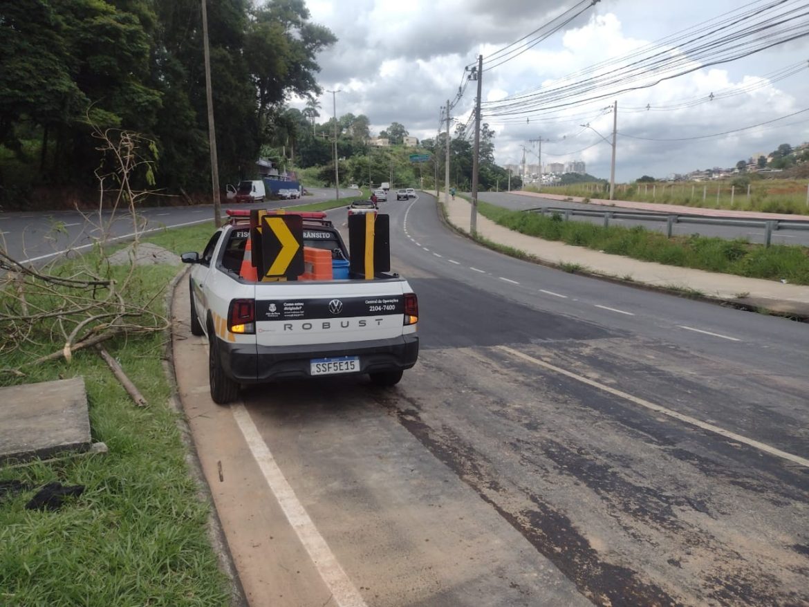 trecho-da-deusdedith-salgado-e-liberado-apos-fechamento-de-cratera-em-juiz-de-fora