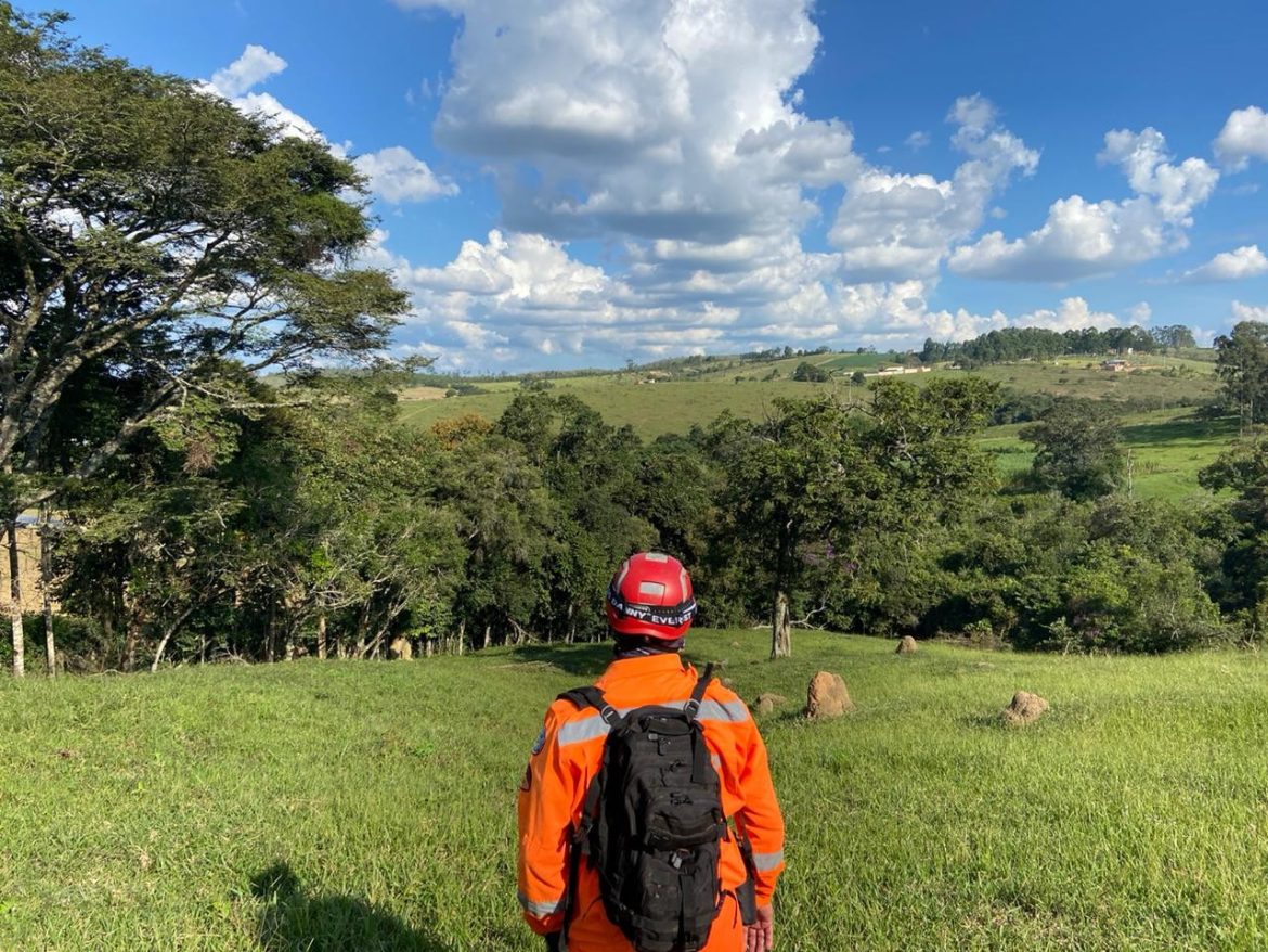homem-e-resgatado-em-mata-apos-desaparecer-em-barbacena