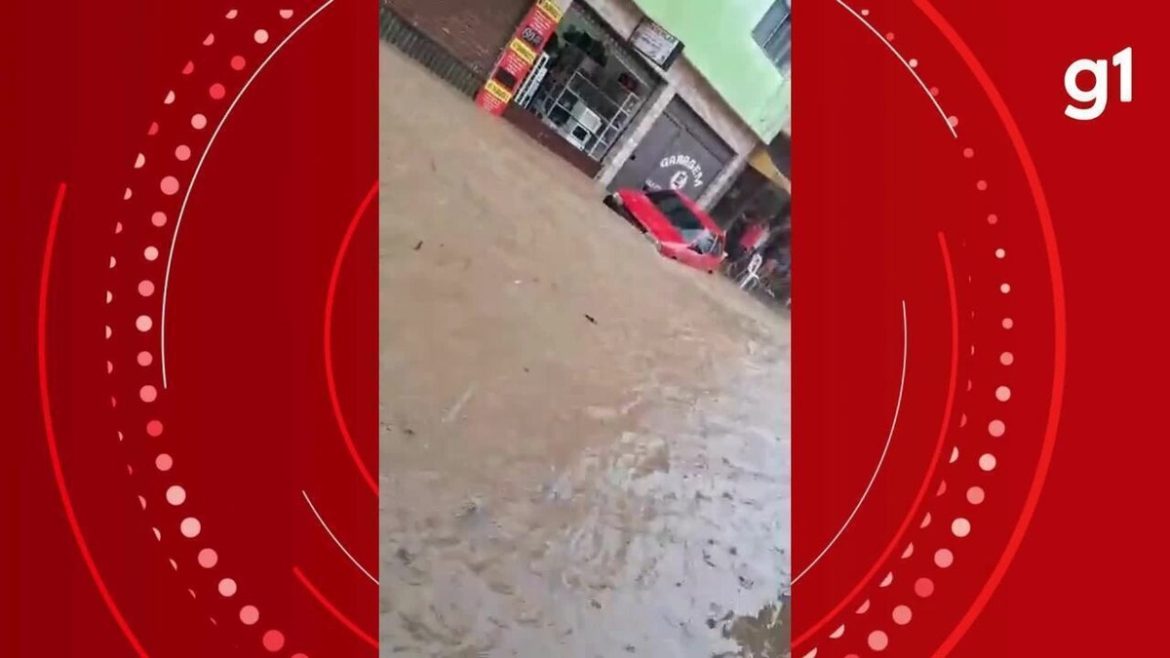 video:-ruas-de-juiz-de-fora-ficam-alagadas-em-chuva-que-durou-40-minutos