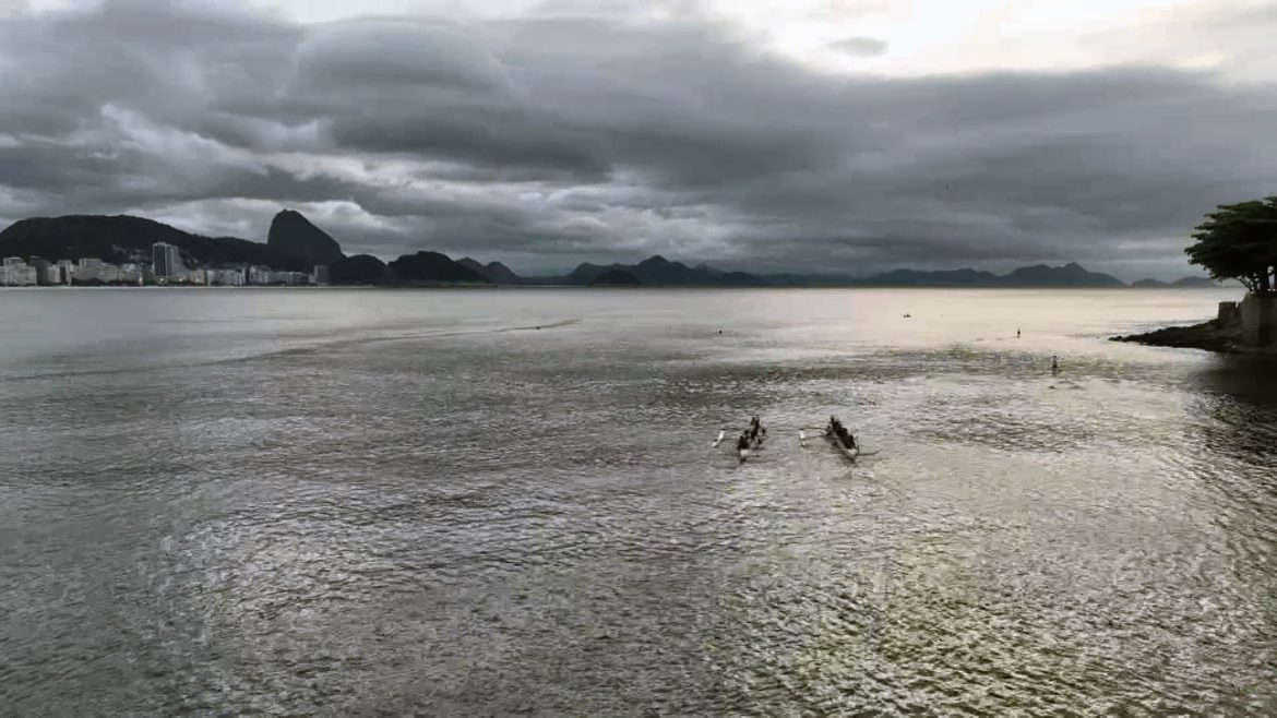 chuva-forte-no-rj-causa-1-morte-em-arraial-do-cabo-e-deixa-petropolis-em-alerta;-siga