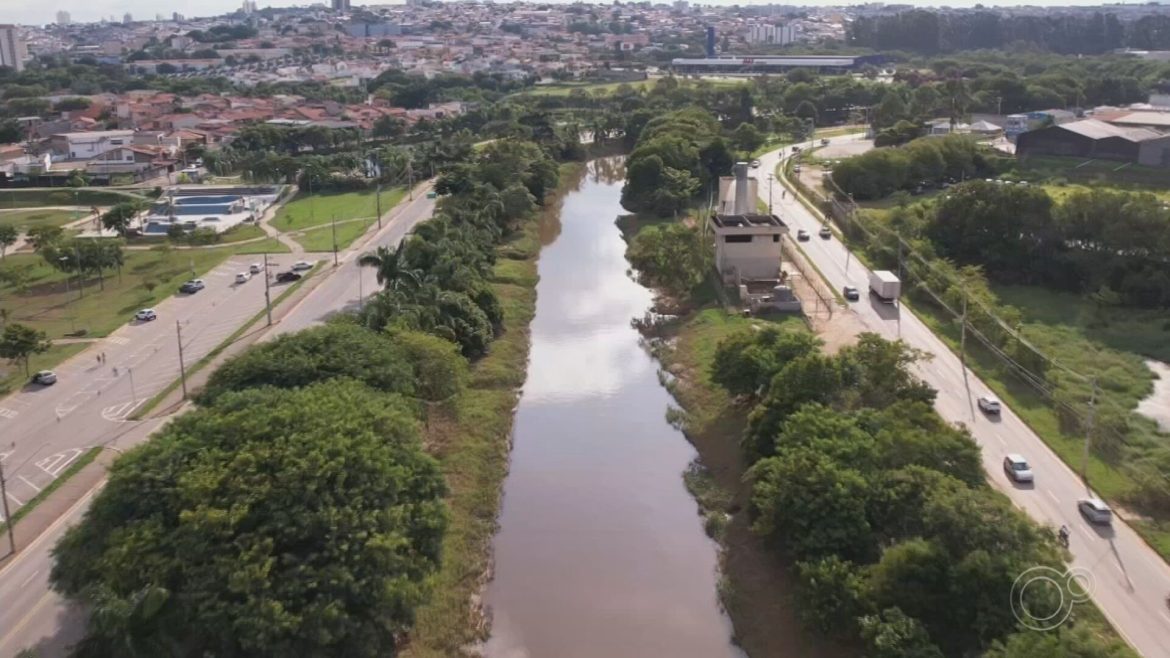 prefeitura-instala-bancos-e-decks-em-trecho-do-rio-sorocaba-onde-pesca-esportiva-e-permitida